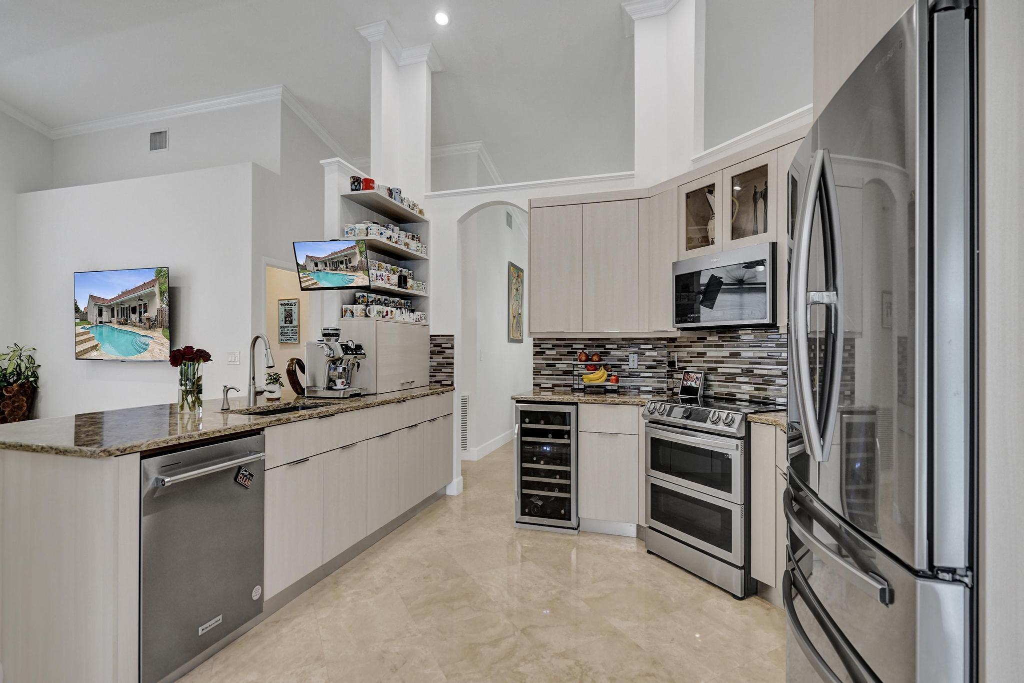 EMBASSY LAKES PHASE II - Residential