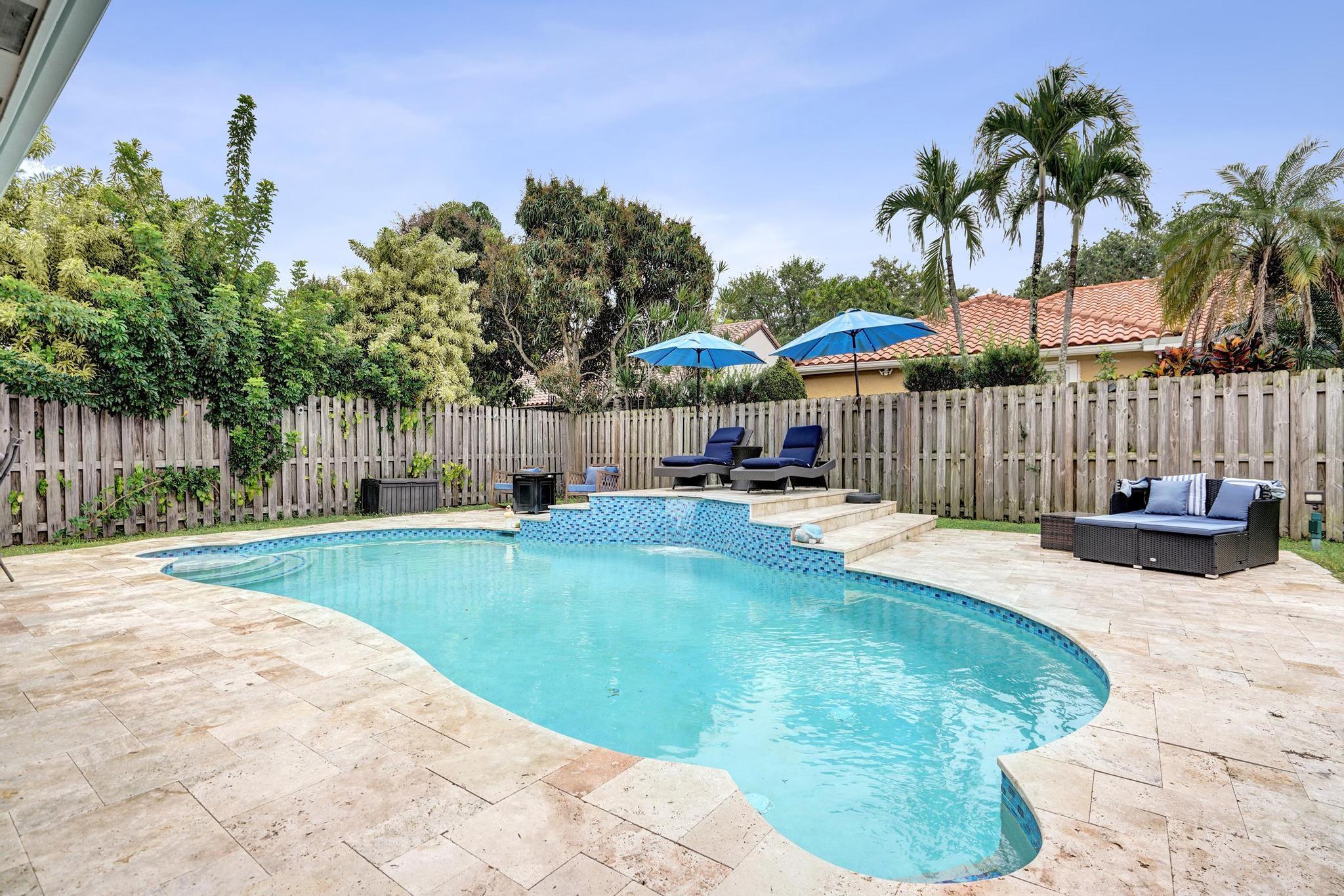 EMBASSY LAKES PHASE II - Residential