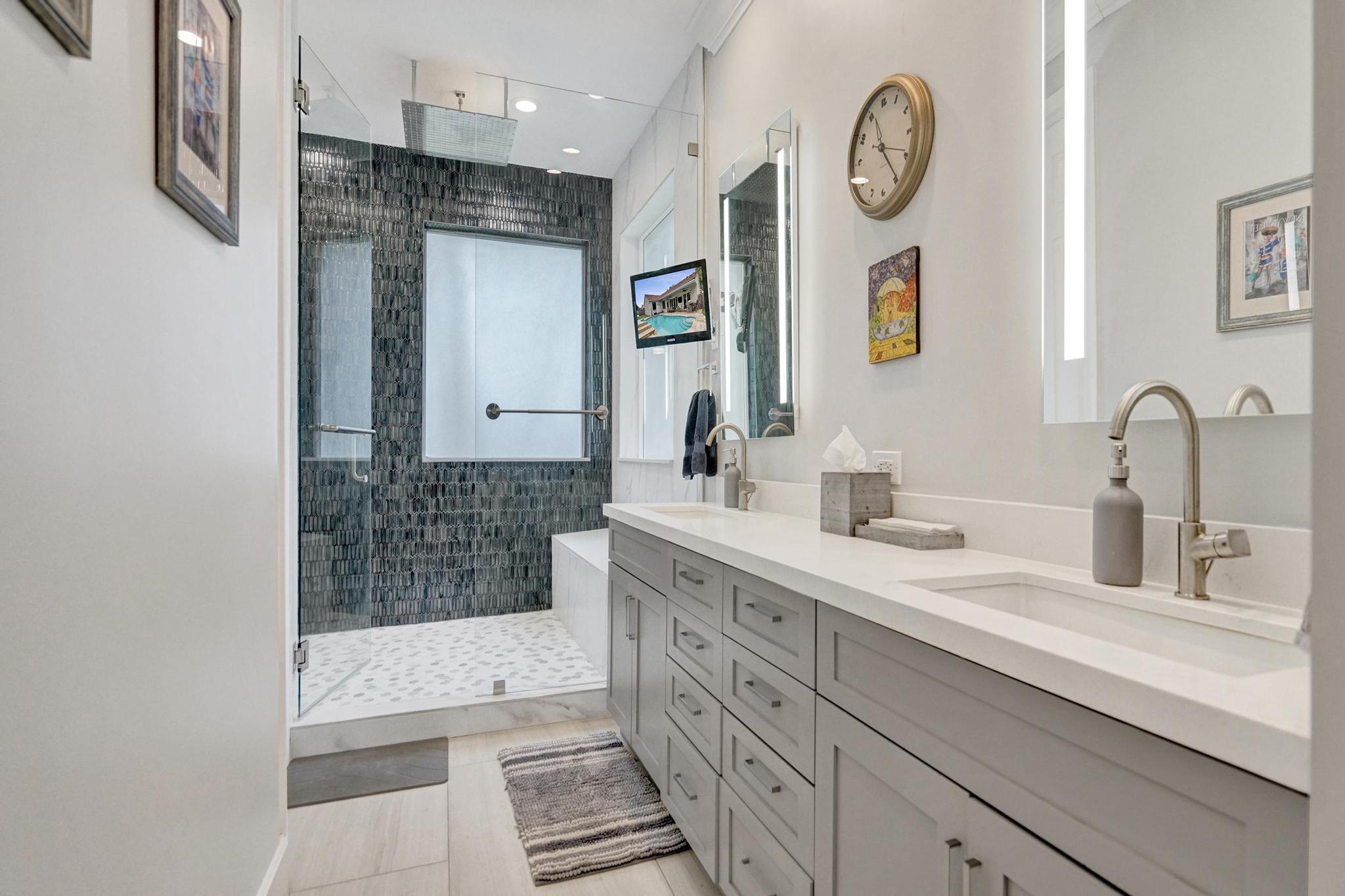 EMBASSY LAKES PHASE II - Residential