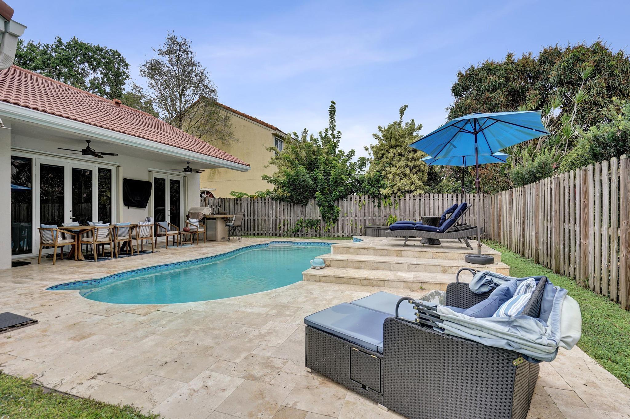 EMBASSY LAKES PHASE II - Residential