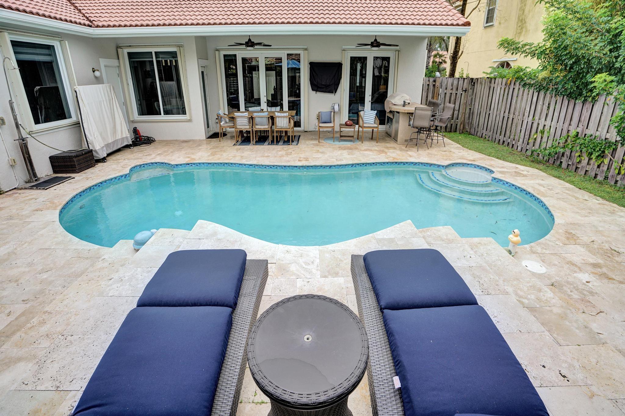 EMBASSY LAKES PHASE II - Residential