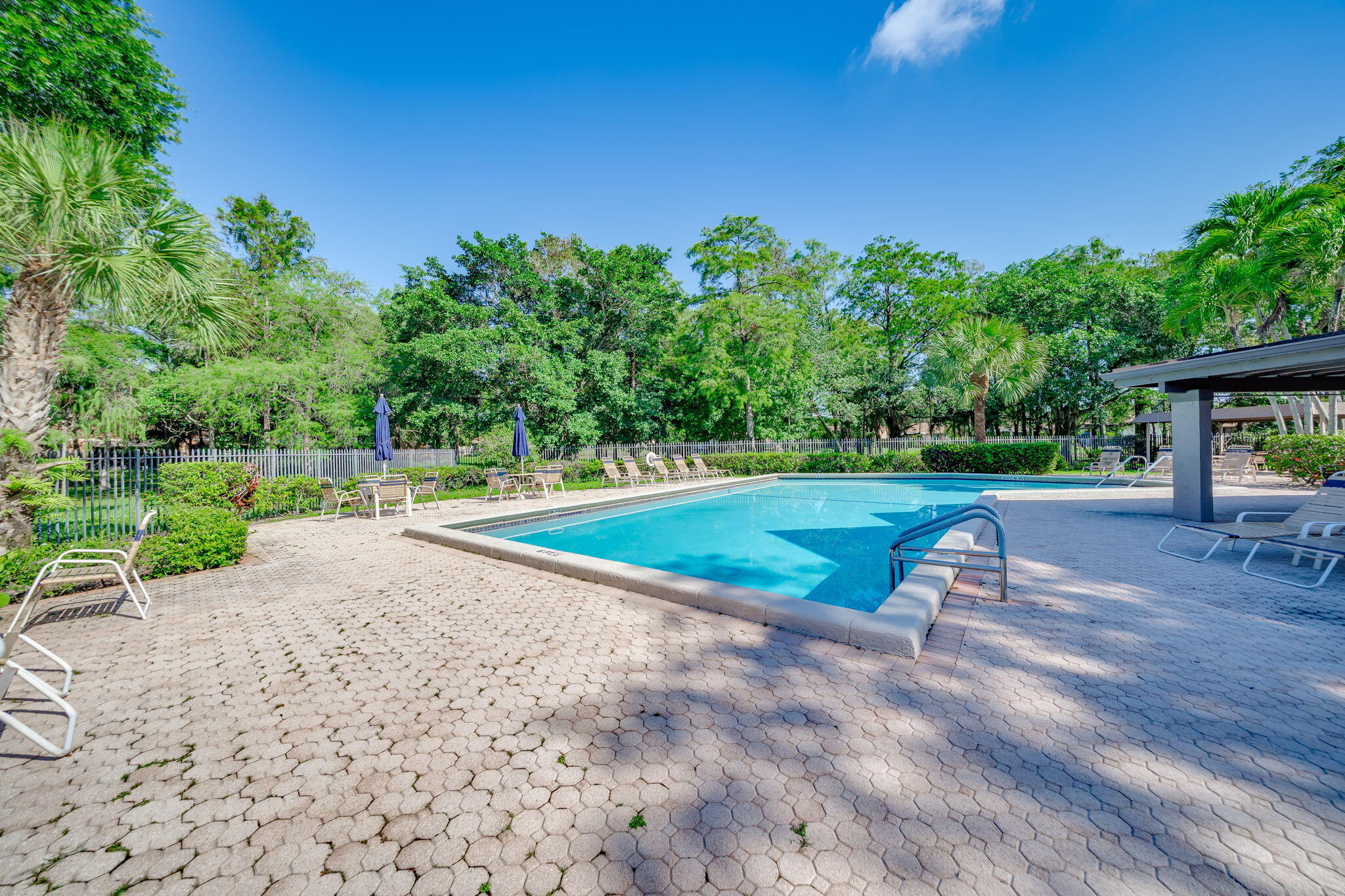 POND APPLE PLACE III - Residential
