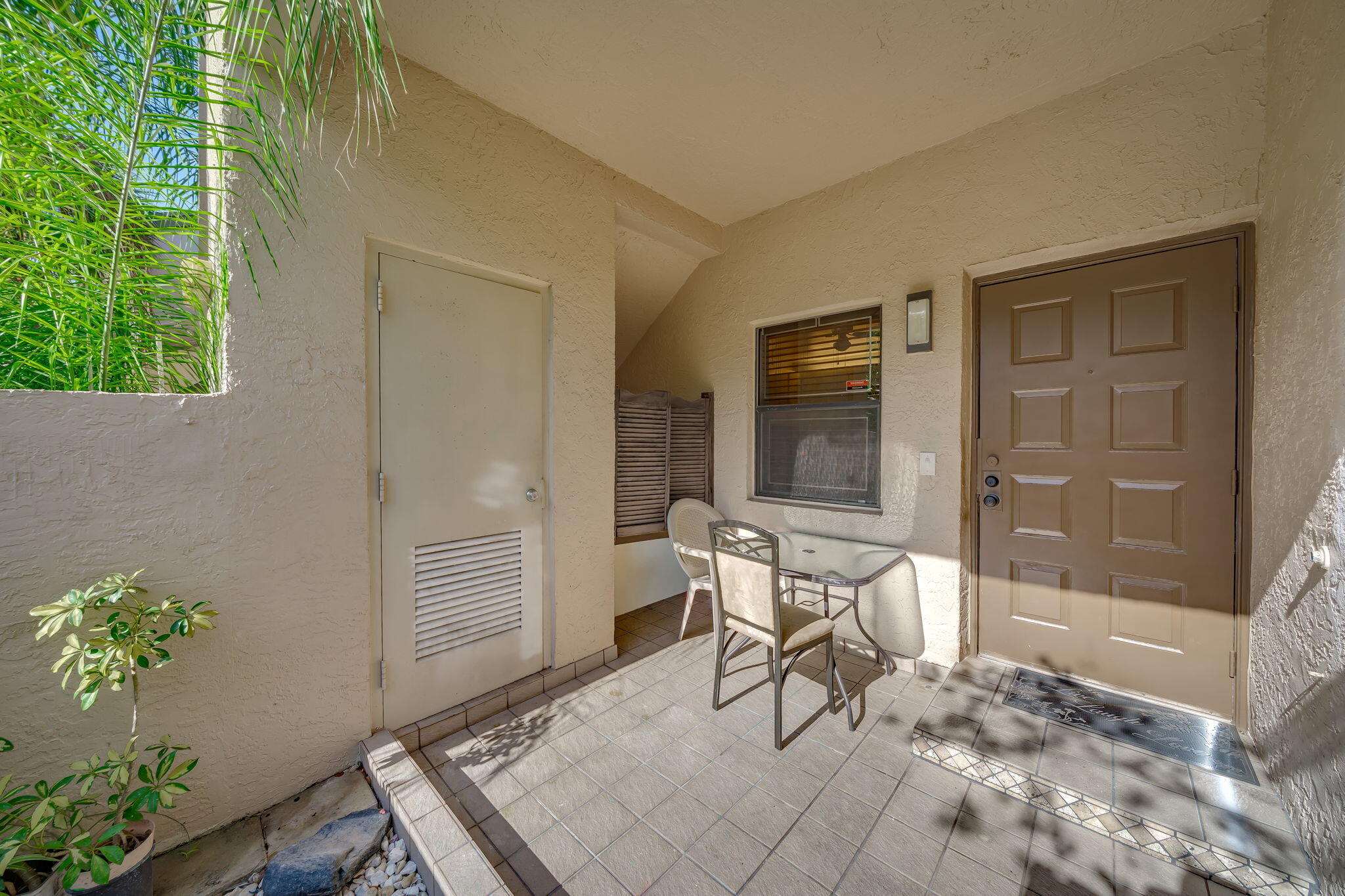 POND APPLE PLACE III - Residential