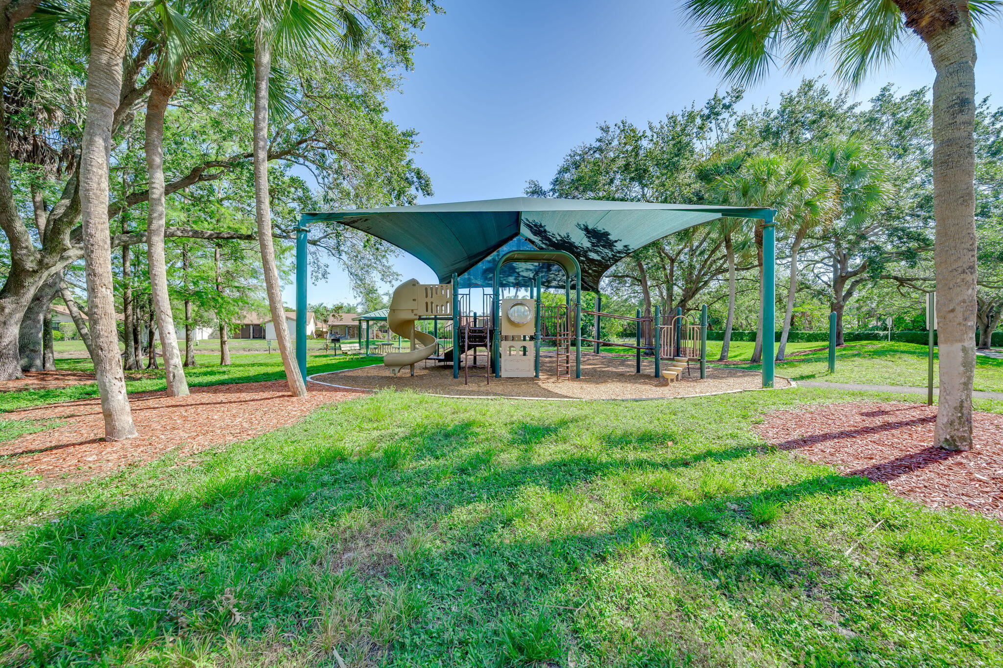 POND APPLE PLACE III - Residential