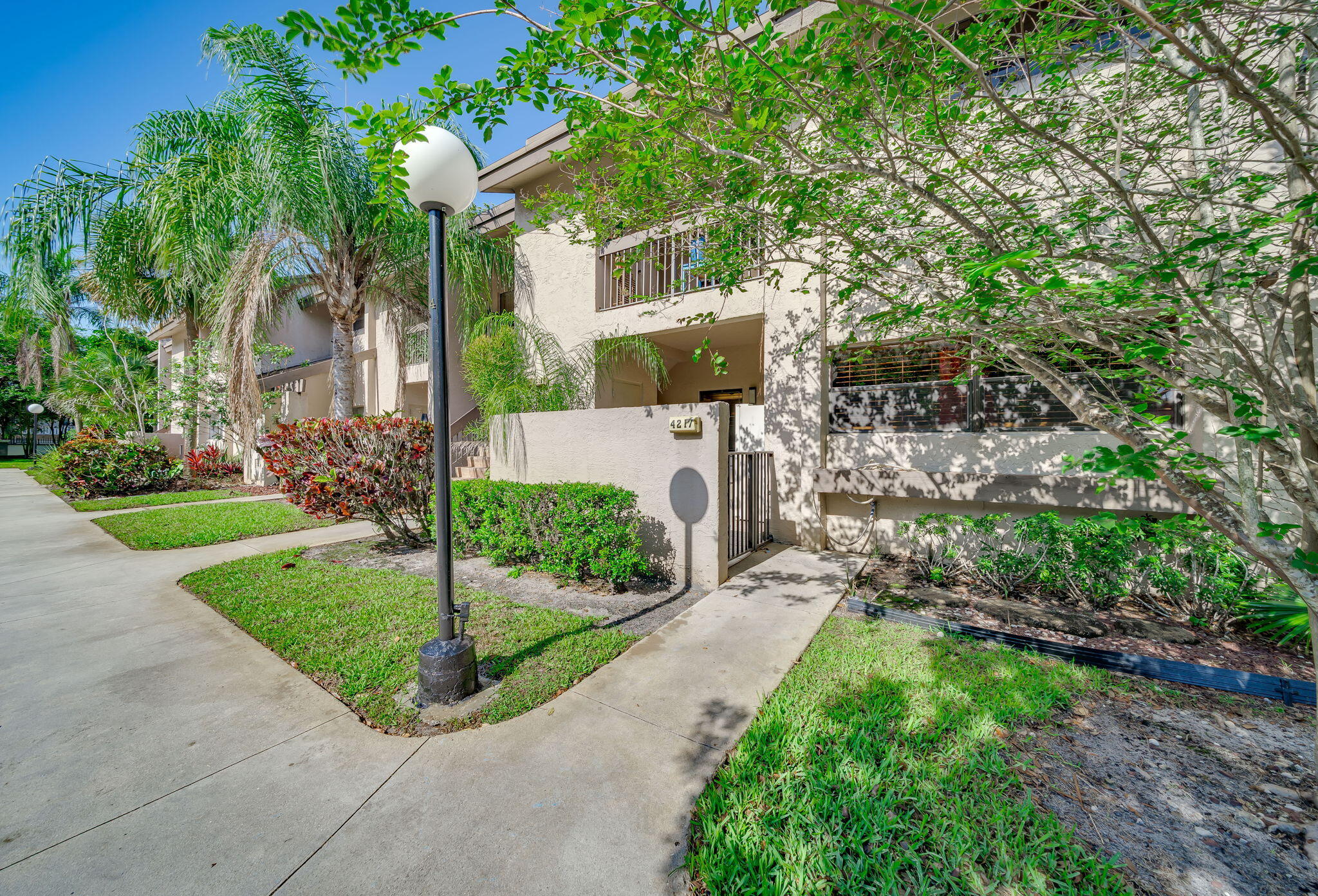 POND APPLE PLACE III - Residential