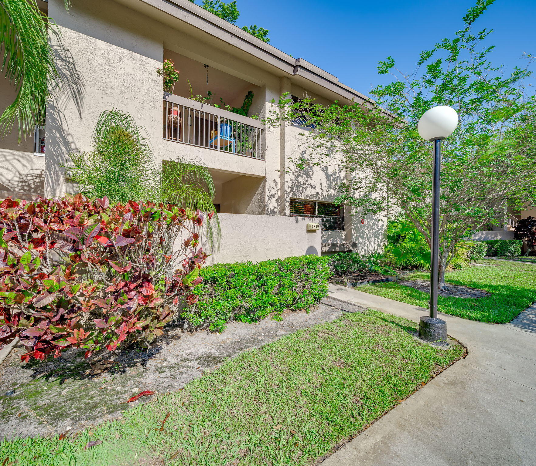 POND APPLE PLACE III - Residential