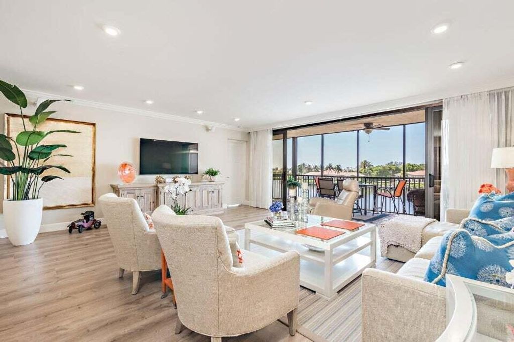 Photo of 16940 Bay Street N #N303, Jupiter, FL 33477 (MLS # R10893426)