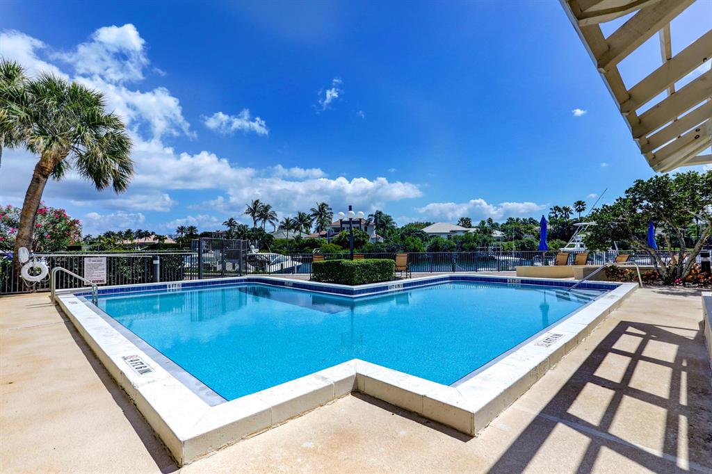 ANCHORAGE NORTH AT JONATH - Residential