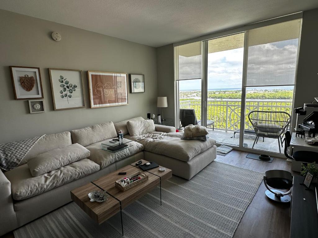 CASA COSTA CONDO - Residential Lease