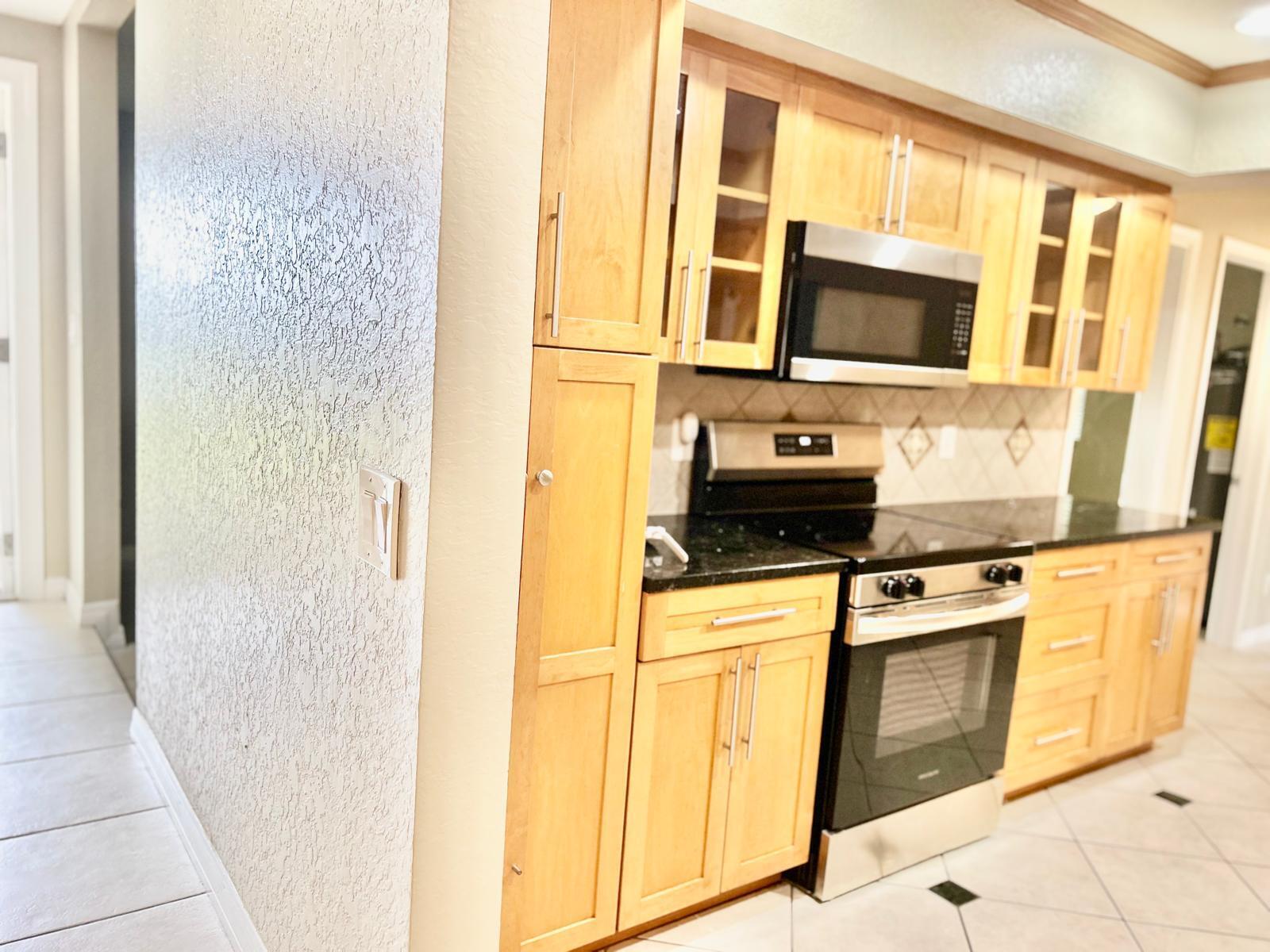 SHADOW WOOD - Residential