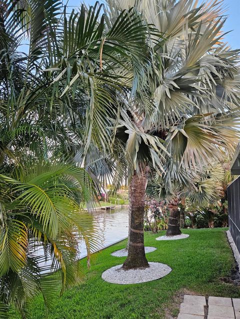 A home in Lake Clarke Shores