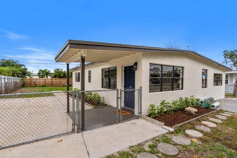 3 beds bed, 2 baths bath property at 2415 Lewis Road, West Palm Beach, FL 33415