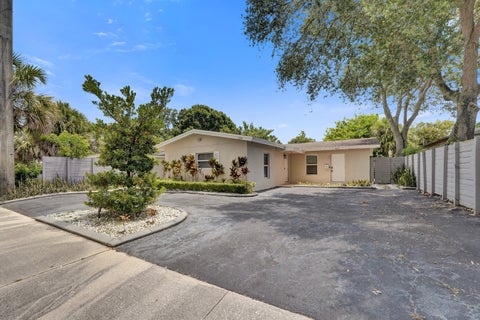 Tiny photo for 1624 NW 9th Avenue, Fort Lauderdale, FL 33311 (MLS # B26045642)