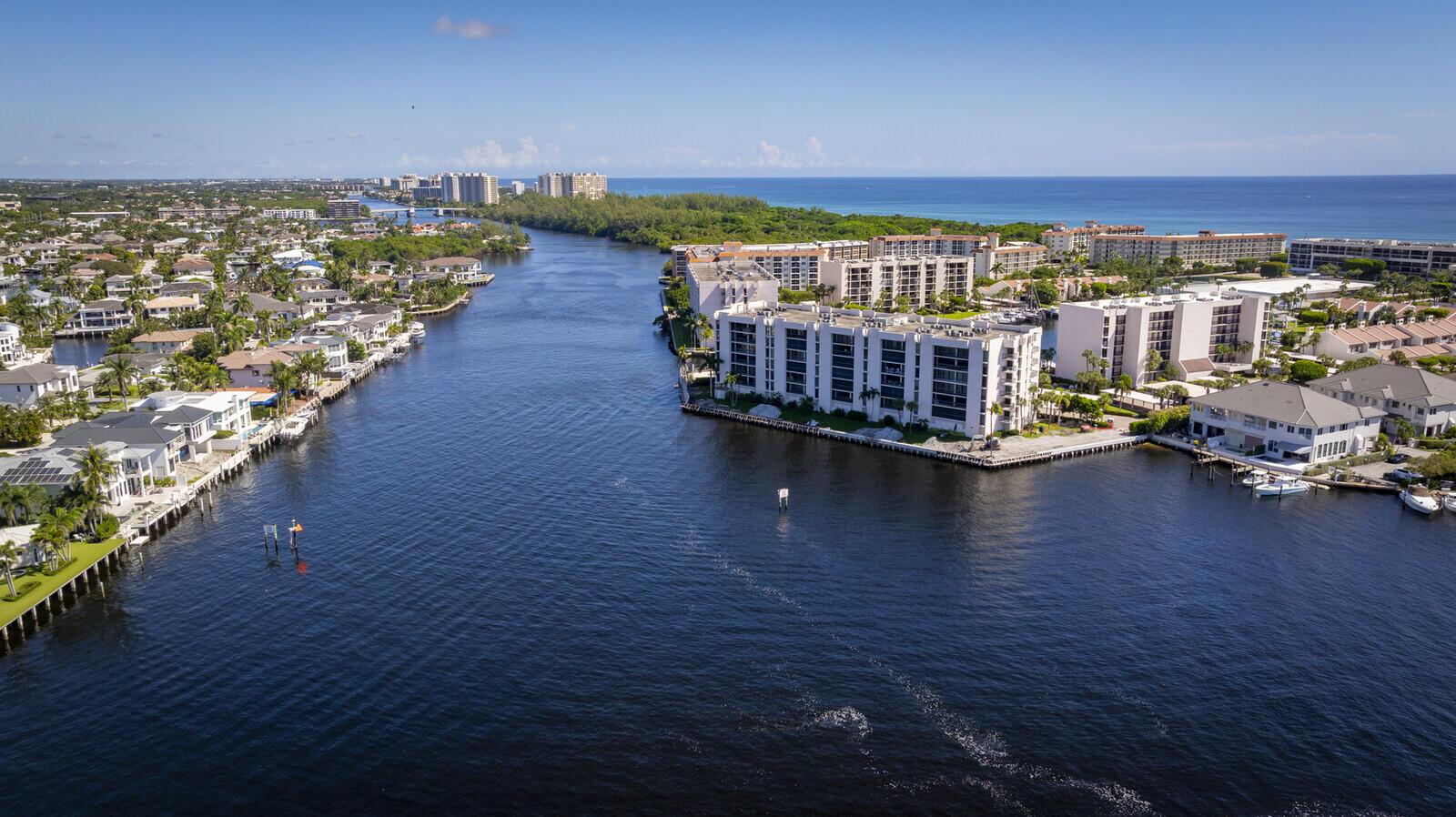 HARBOUR EAST HOUSE CONDO - Residential