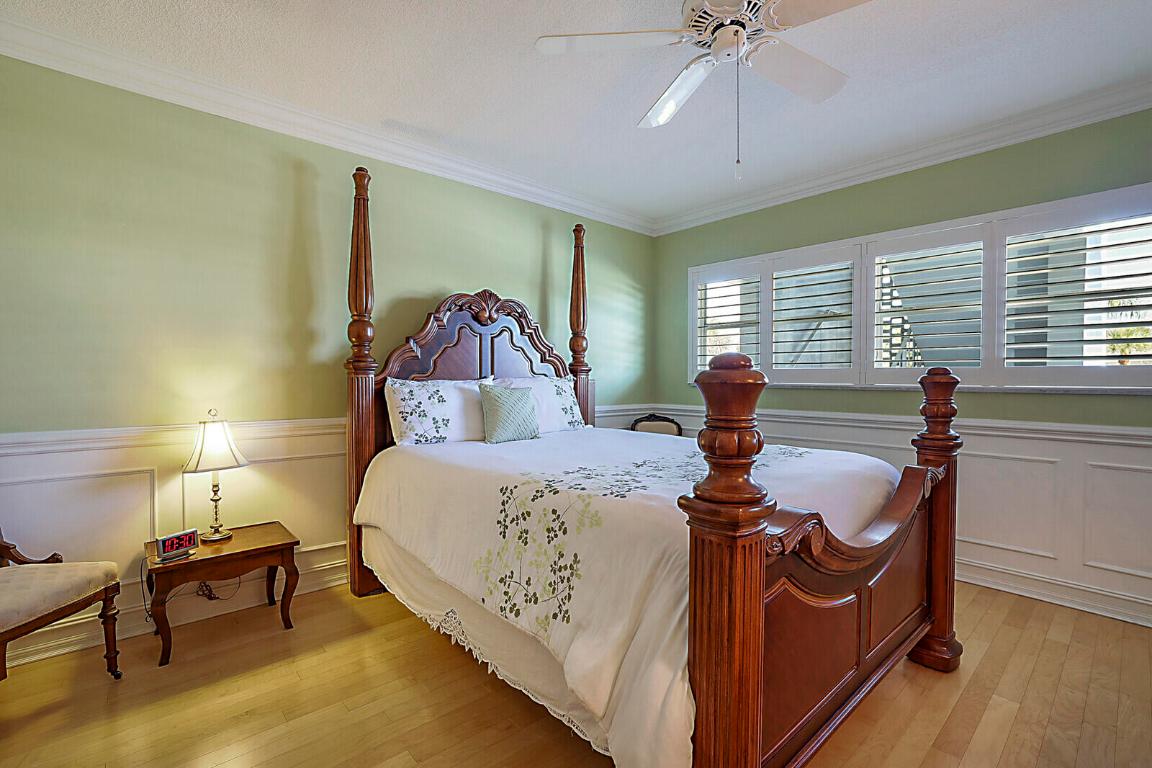 HARBOUR EAST HOUSE CONDO - Residential