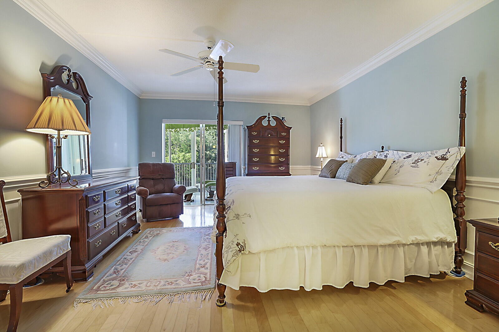 HARBOUR EAST HOUSE CONDO - Residential