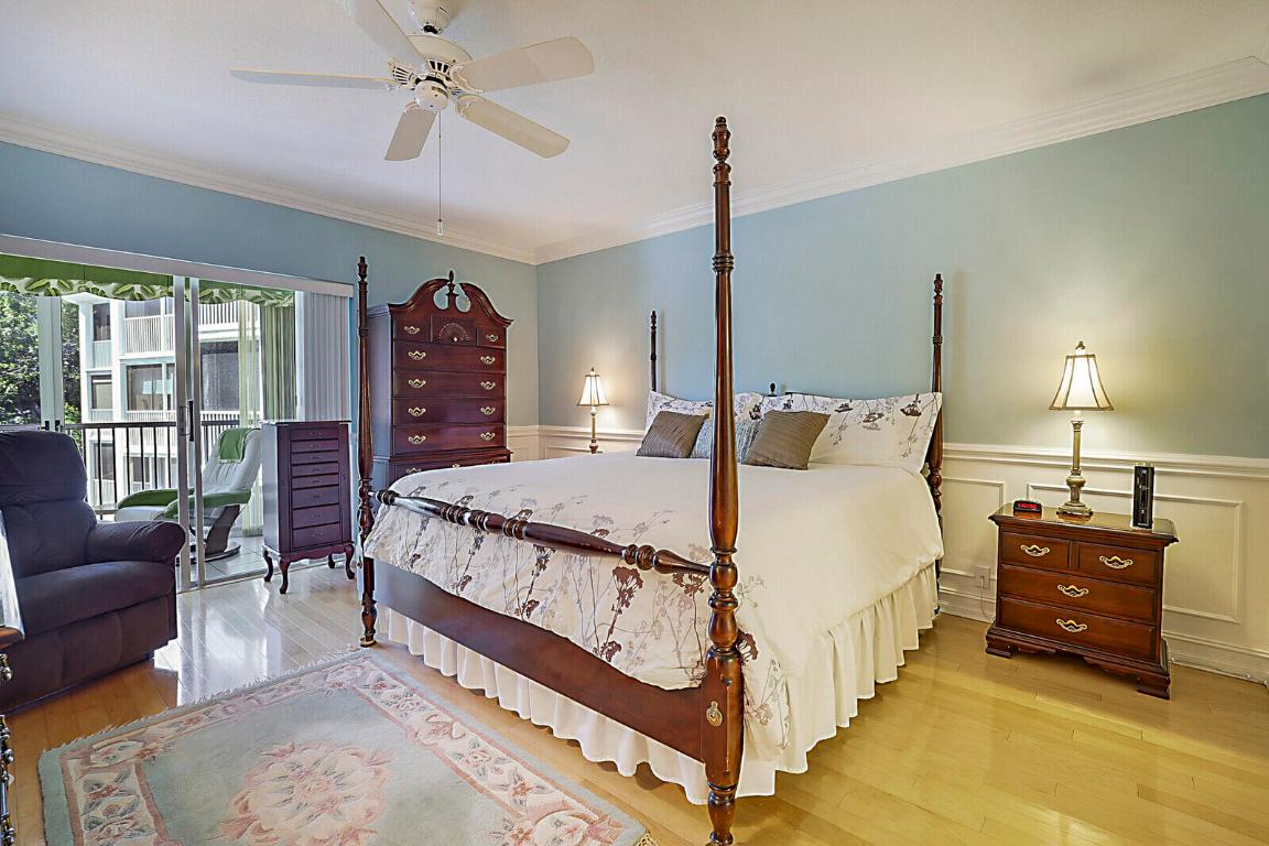 HARBOUR EAST HOUSE CONDO - Residential