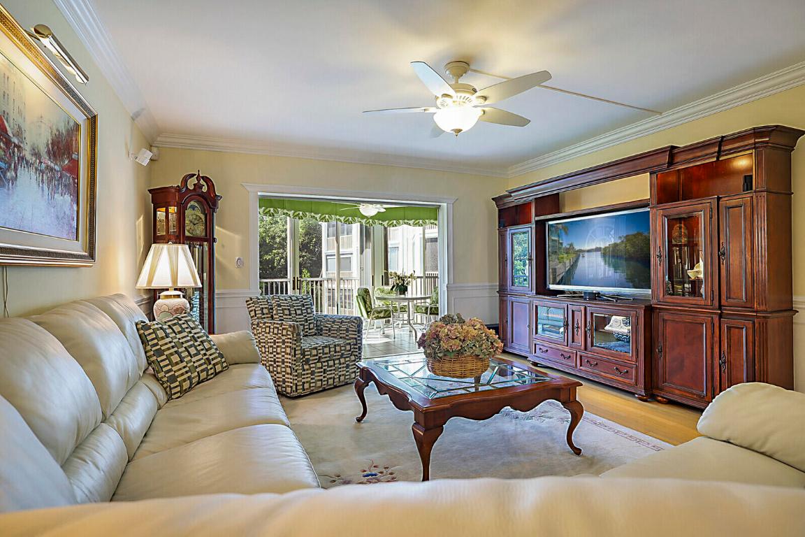 HARBOUR EAST HOUSE CONDO - Residential