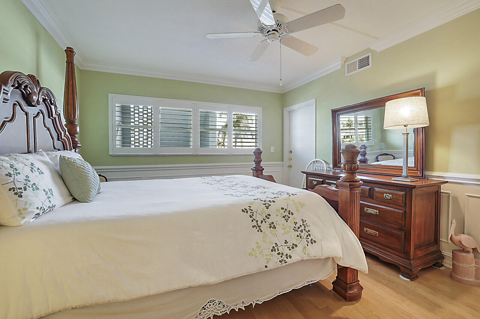 HARBOUR EAST HOUSE CONDO - Residential