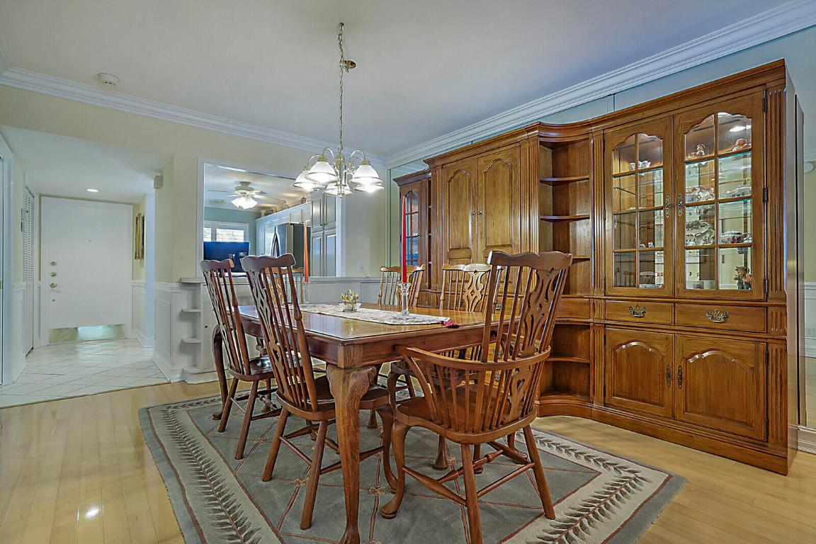 HARBOUR EAST HOUSE CONDO - Residential