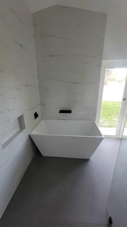 Jacaranda Prcl 274 132-8 - Residential Lease