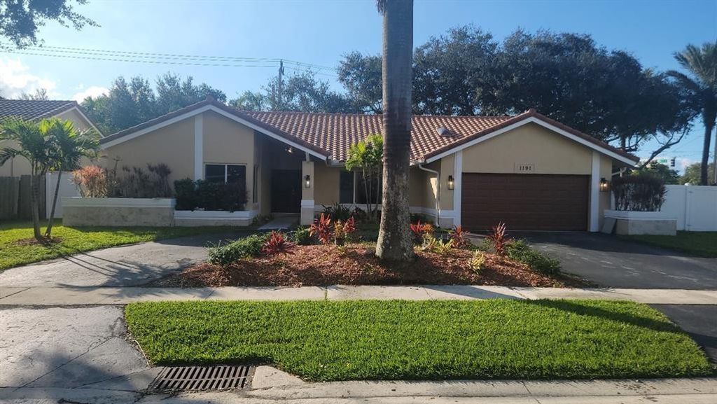 Photo of 1191 NW 101st Way, Plantation, FL 33322 (MLS # F10541173)