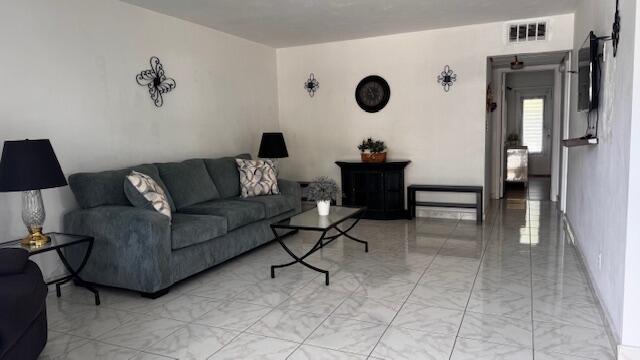 COLONY TERRACE APTS CO-OP - Residential Lease