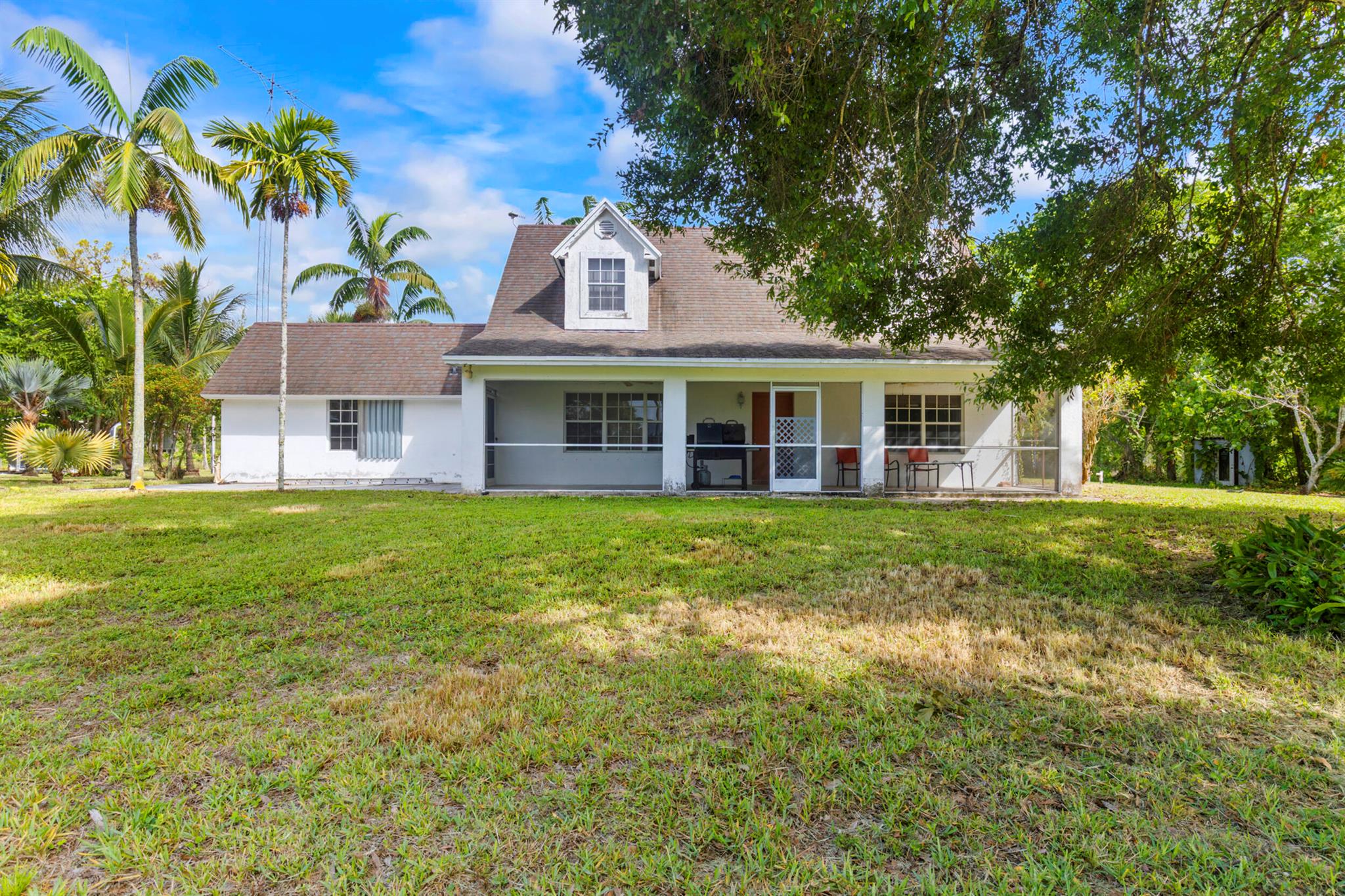 14685 40th Street N