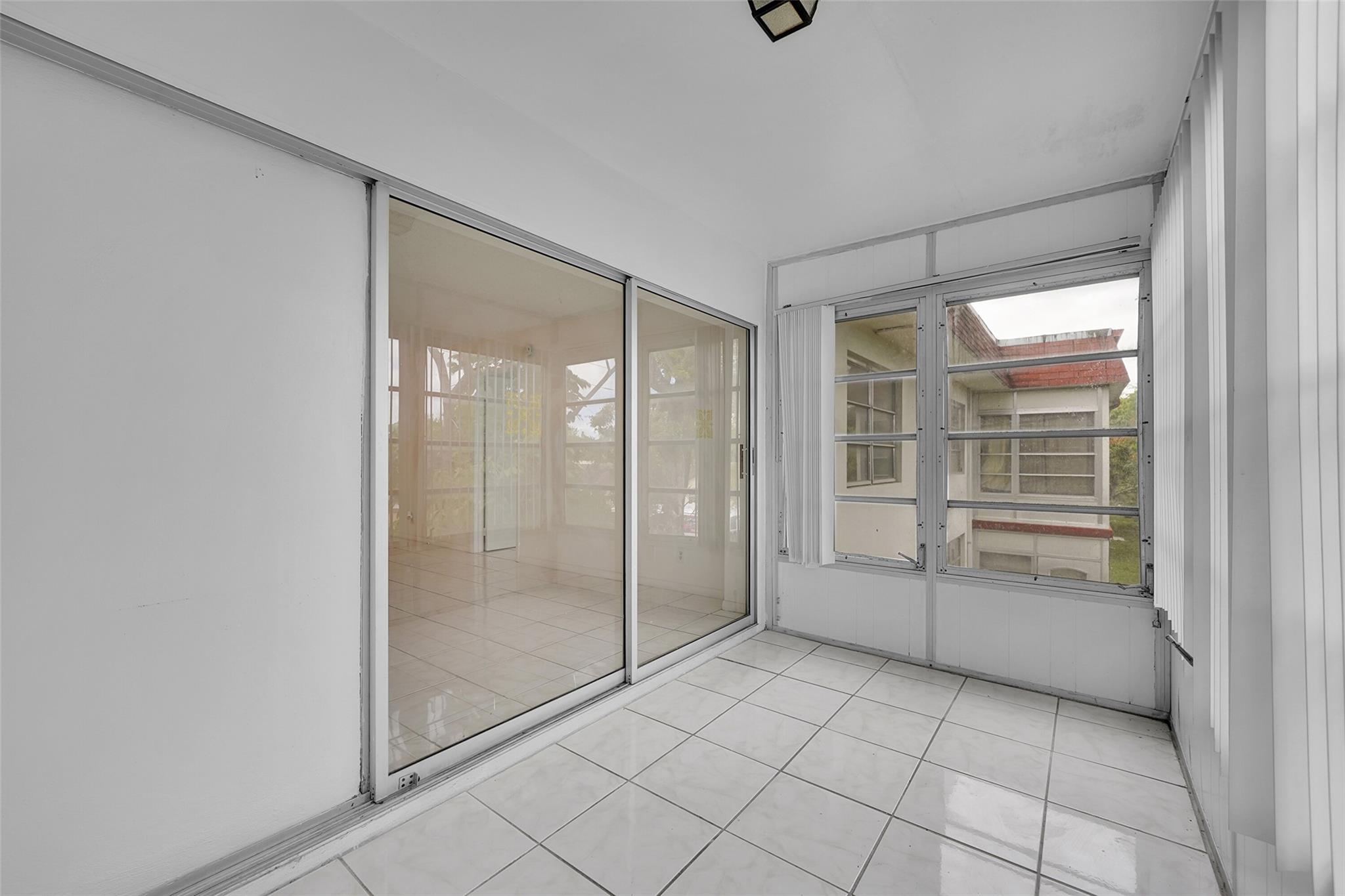 Lauderdale Oaks - Residential Lease
