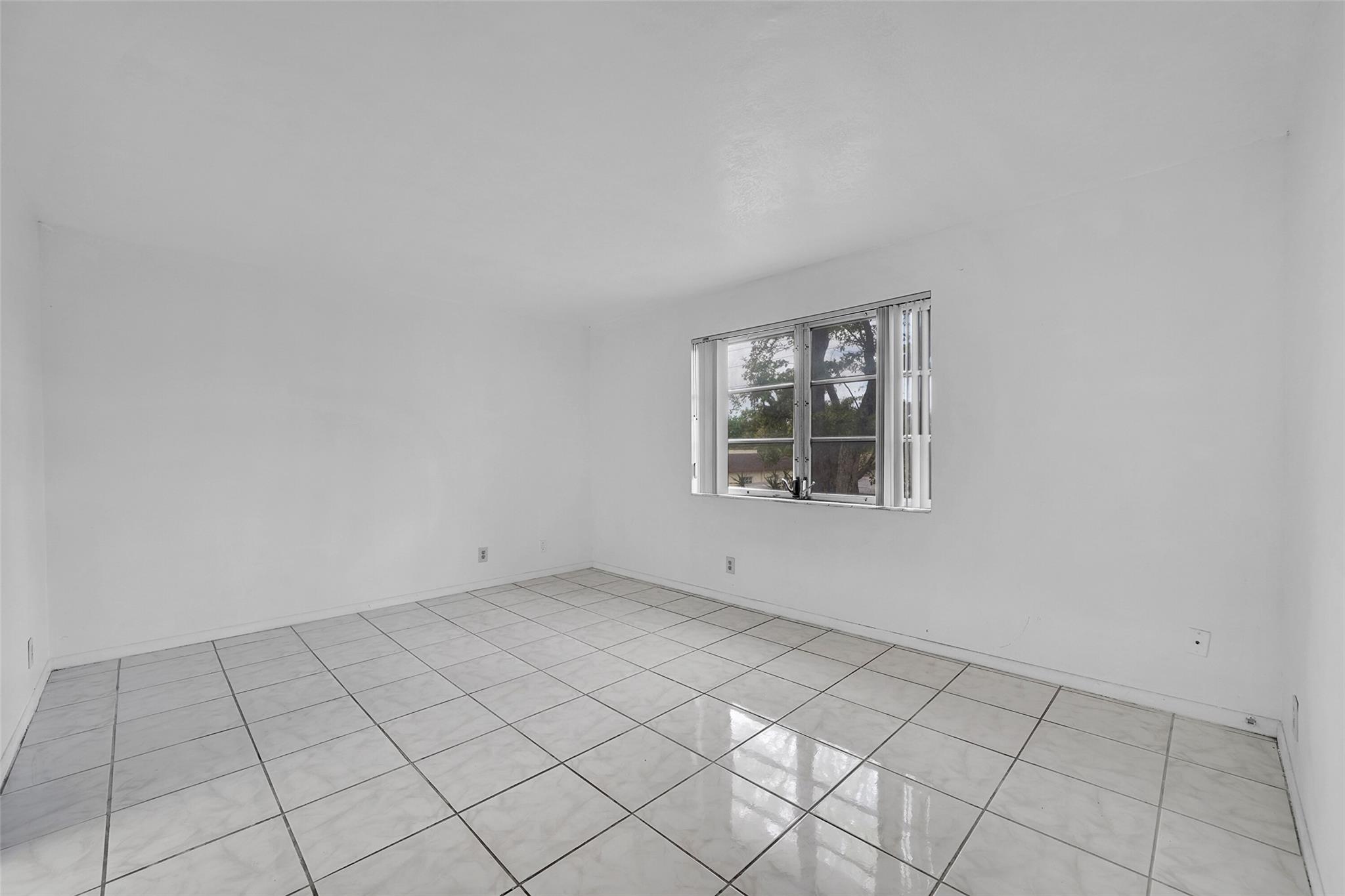 Lauderdale Oaks - Residential Lease