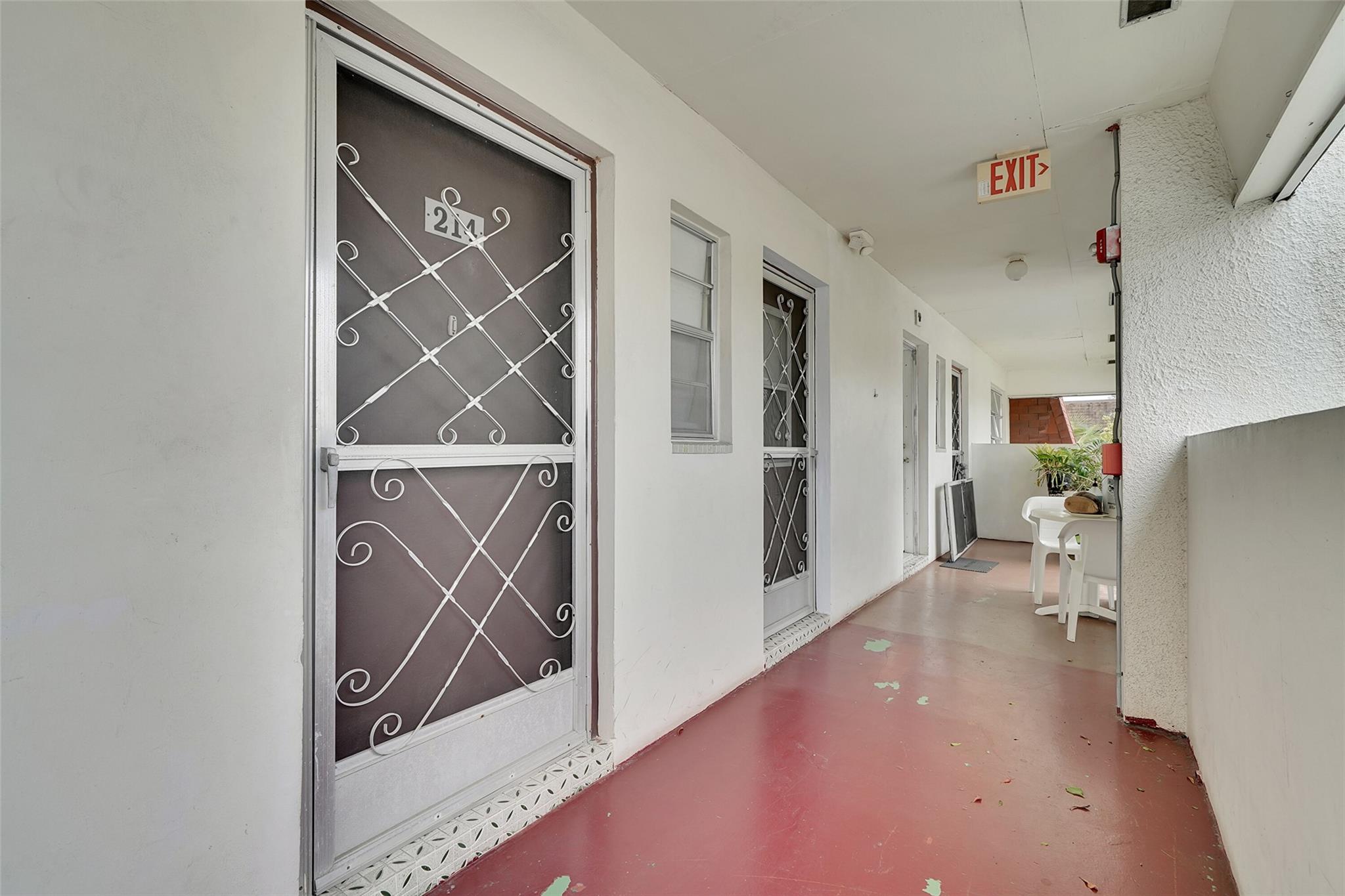 Lauderdale Oaks - Residential Lease