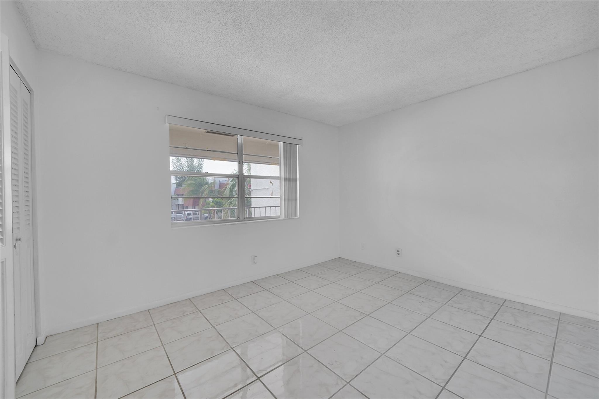 Lauderdale Oaks - Residential Lease