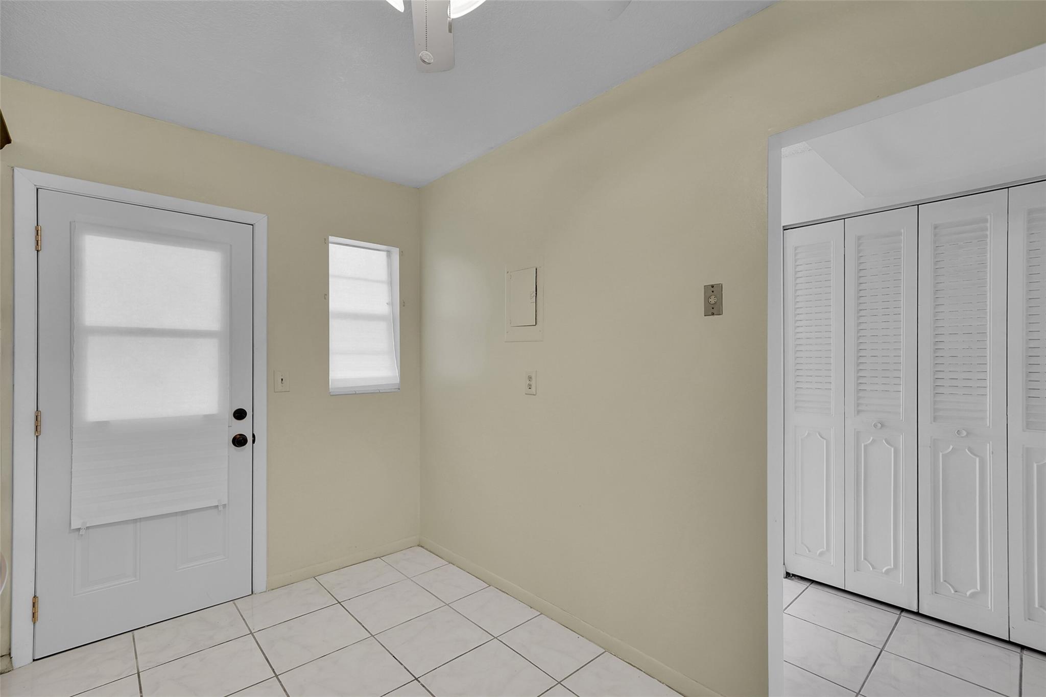 Lauderdale Oaks - Residential Lease