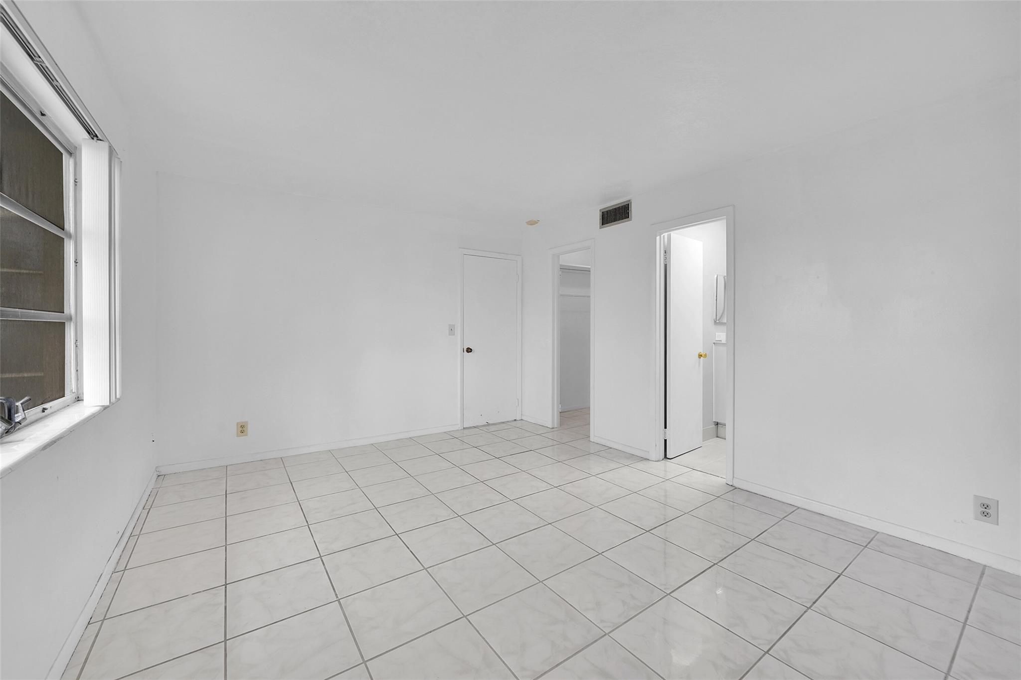 Lauderdale Oaks - Residential Lease