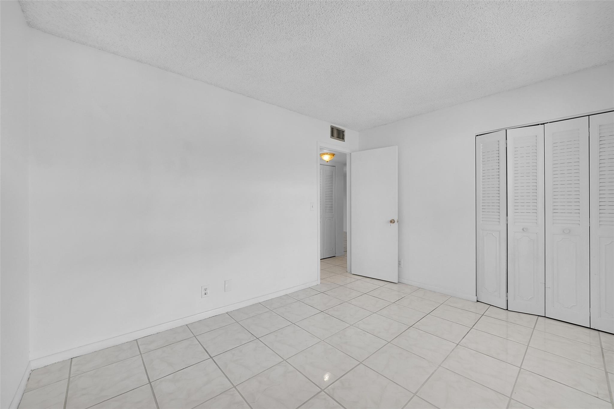 Lauderdale Oaks - Residential Lease
