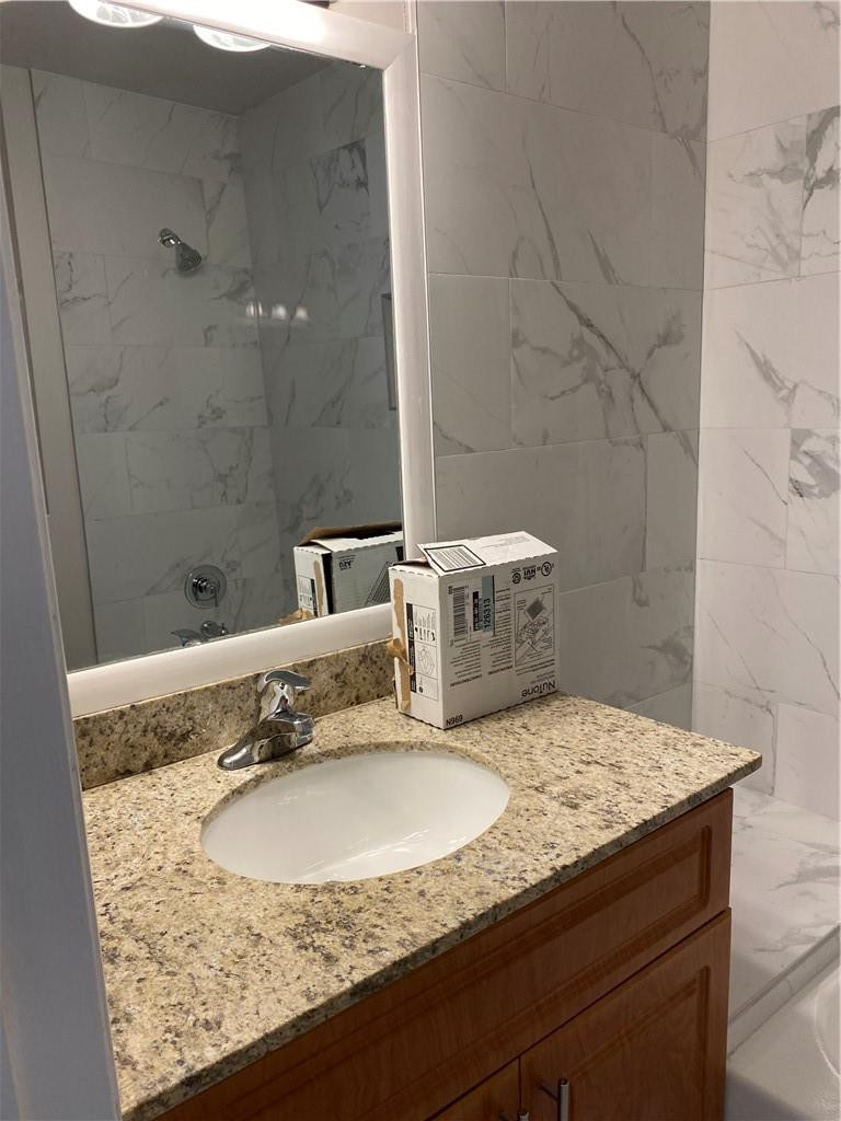 ARRO CONDO - Residential Lease