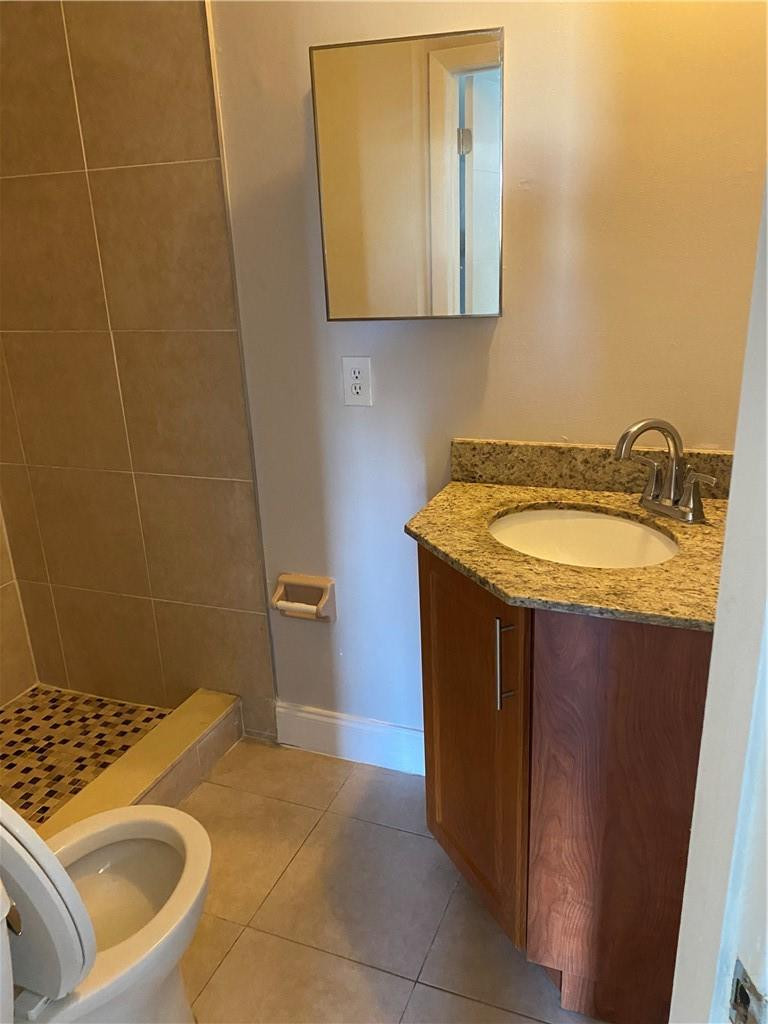 ARRO CONDO - Residential Lease