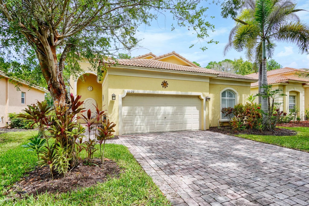 Photo of 6020 SPRING LAKE Terrace, Fort Pierce, FL 34951 (MLS # B26075004)