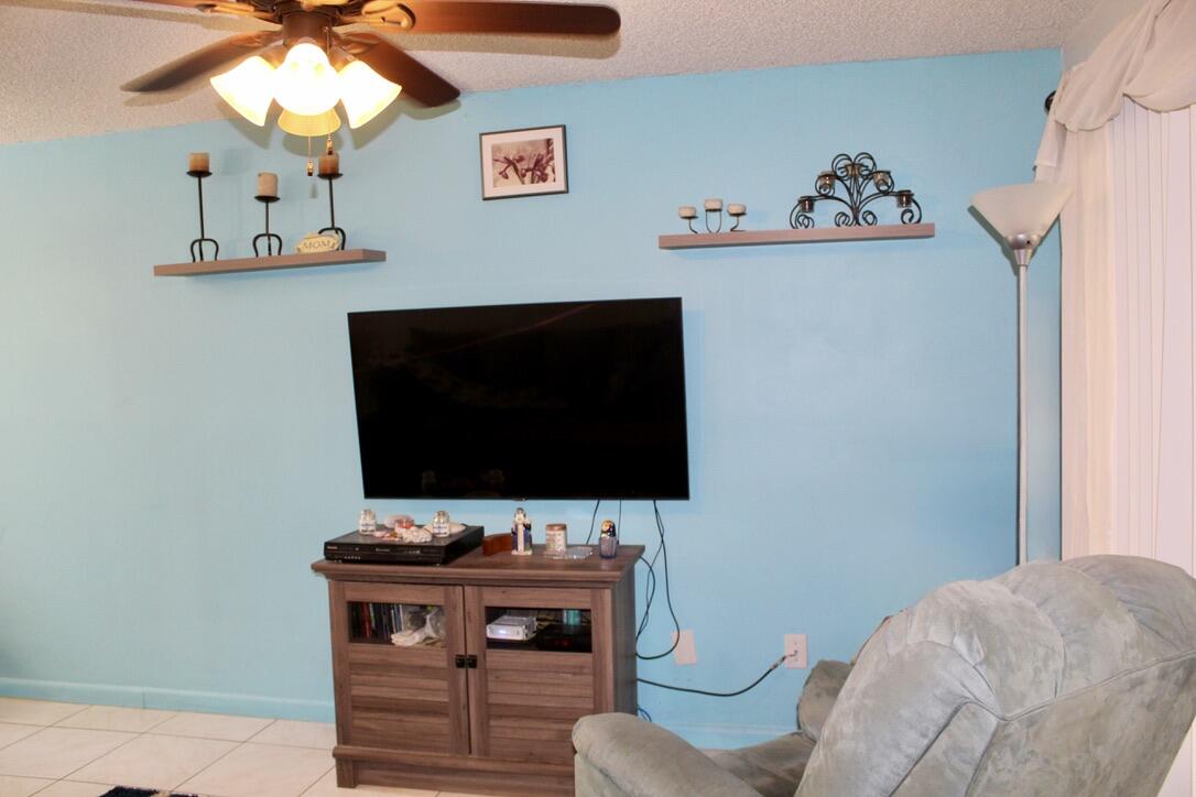 VILLAS OF WINDMILL POINT I - Residential