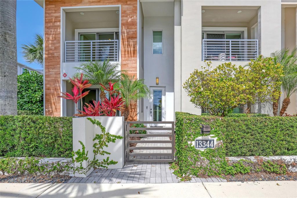 Photo of 13344 Alton Road, Palm Beach Gardens, FL 33418 (MLS # F10512189)