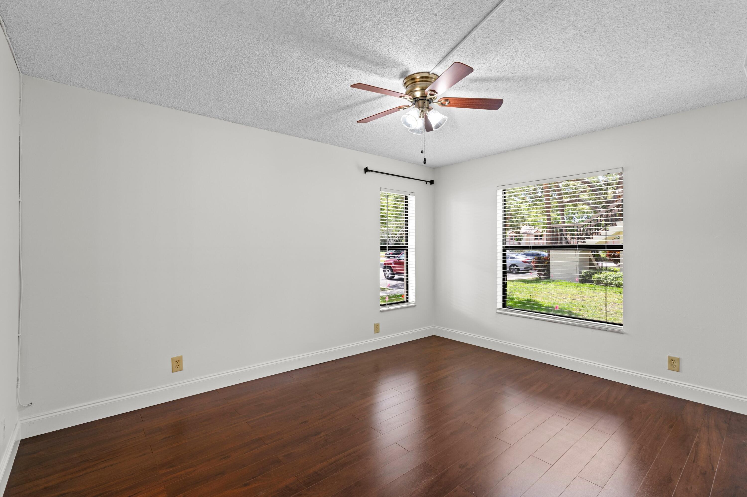 PARK AT WINDWOOD CONDO - Residential