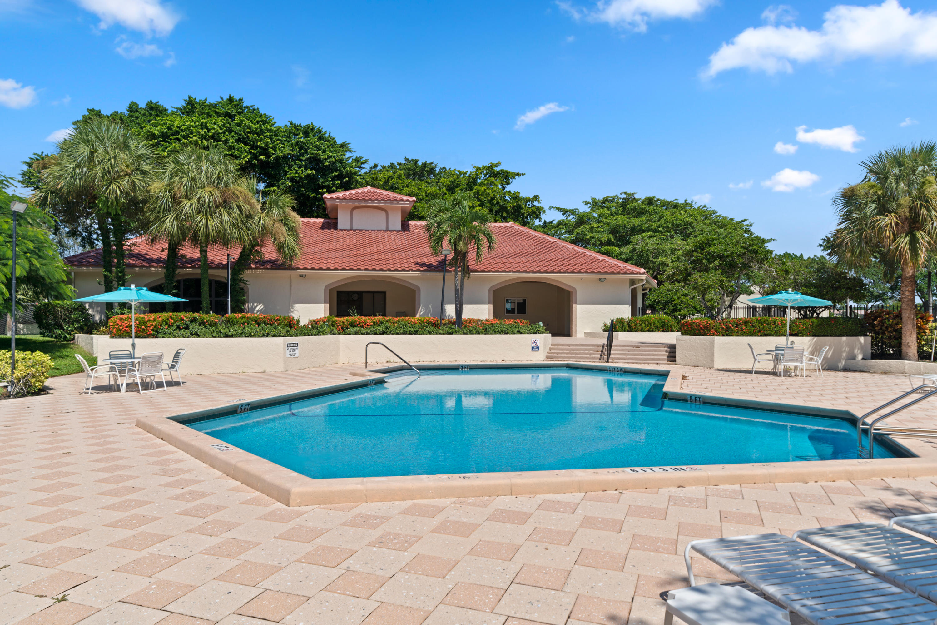 PARK AT WINDWOOD CONDO - Residential