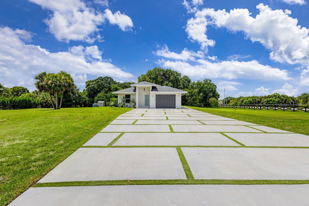 Photo of 18978 44th Place N, Loxahatchee, FL 33470 (MLS # R11004234)