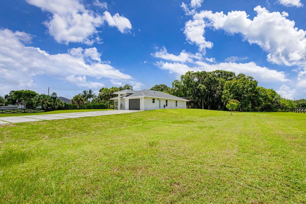 Photo of 18978 44th Place N, Loxahatchee, FL 33470 (MLS # R11004234)