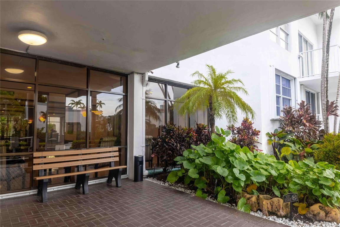 ADMIRALS PORT CONDO - Residential