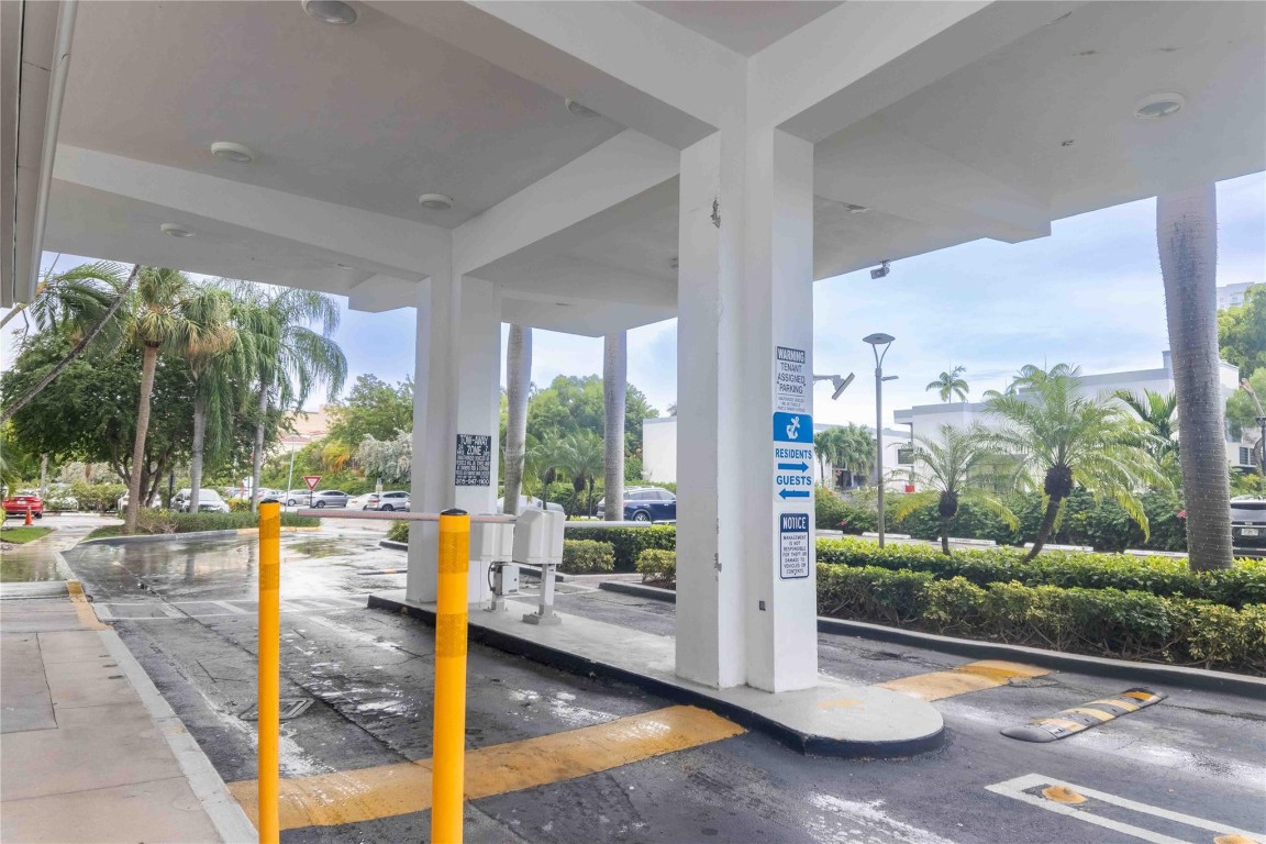 ADMIRALS PORT CONDO - Residential