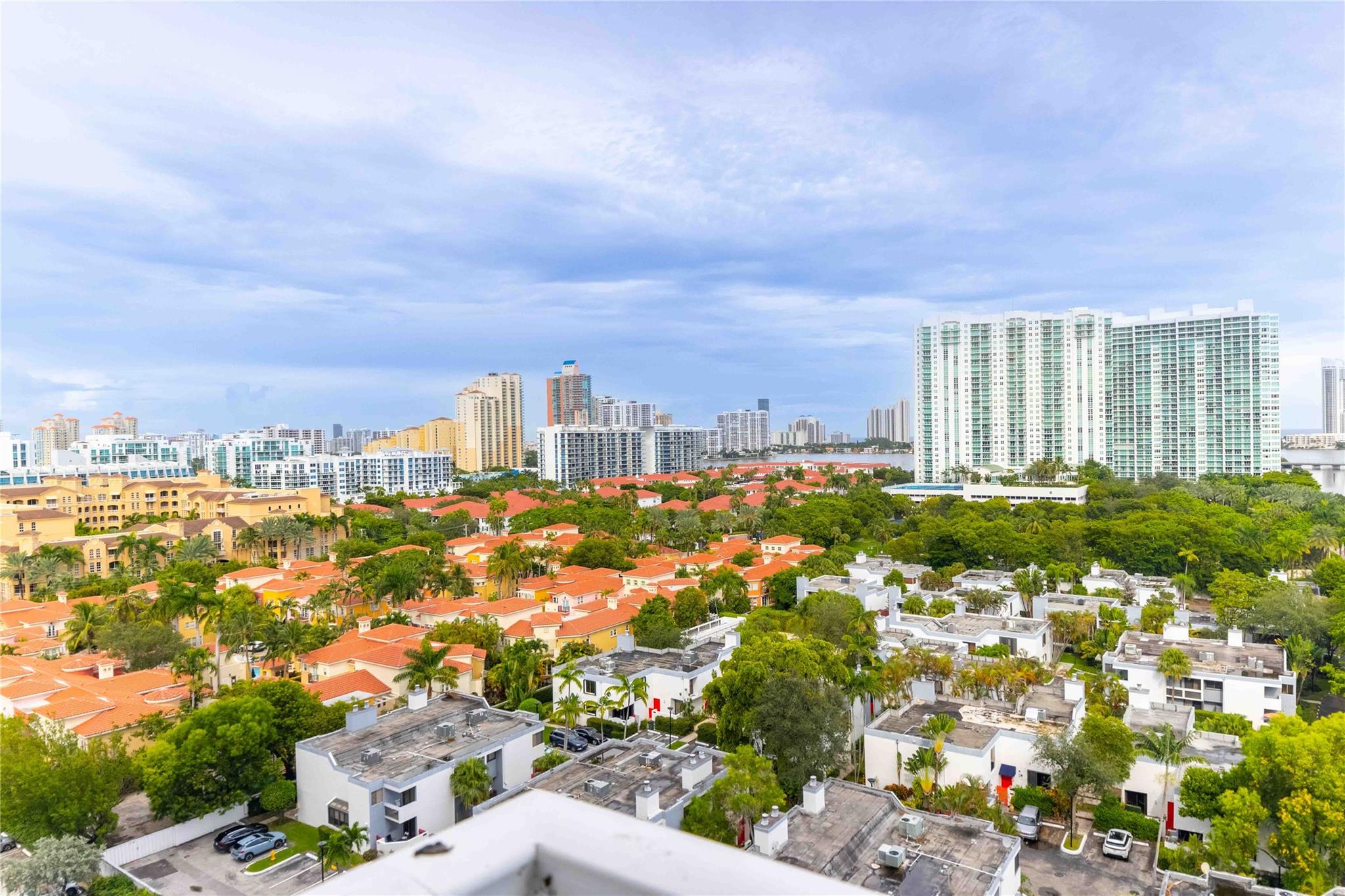ADMIRALS PORT CONDO - Residential