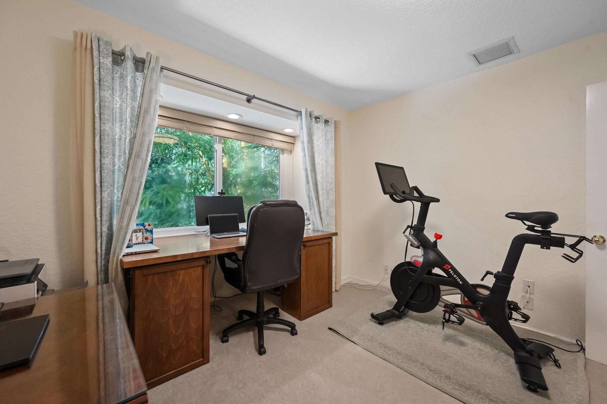 PADDOCK PARK 1 OF WELLING - Residential