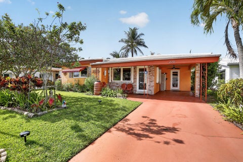 Photo of 220 NW 48th Street, Oakland Park, FL 33309 (MLS # B26046958)