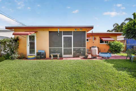 Tiny photo for 220 NW 48th Street, Oakland Park, FL 33309 (MLS # B26046958)